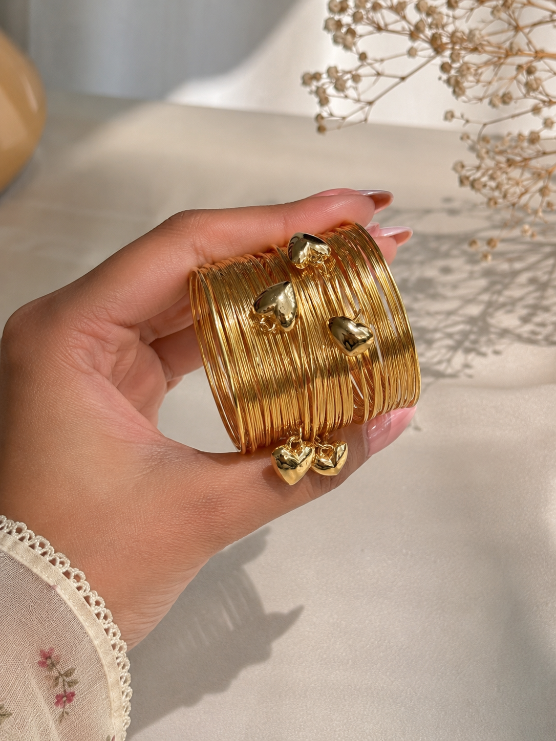 Gold Plated Heart Charm Wire Bangles Set for Women