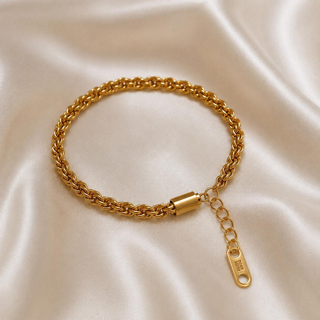 Royal link Gold Bracelet