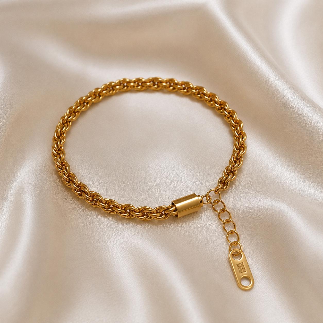 Royal link Gold Bracelet