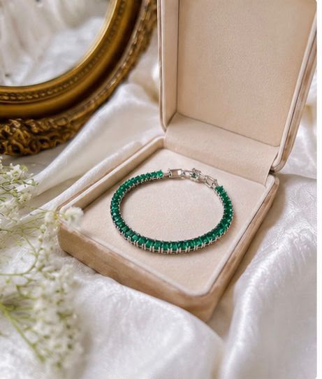 Elegant Emerald Green Tennis Bracelet for Women